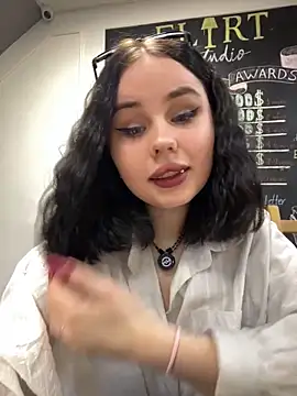 AliceLune online show from January 14, 4:17 am