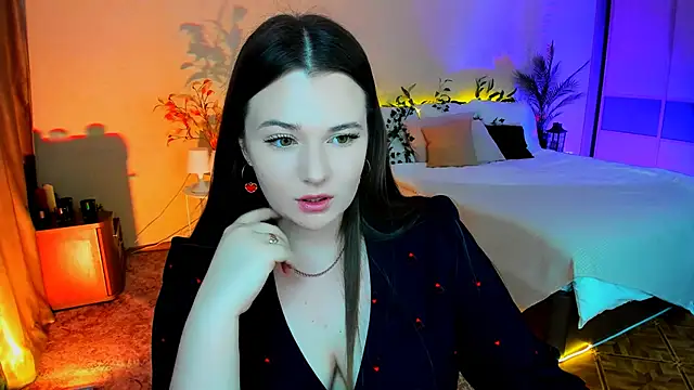 Moonvelle online show from November 19, 12:16 pm