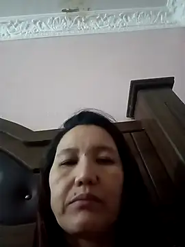 Bigtitsass81 online show from November 14, 10:32 pm