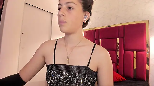 moon winy online show from November 4, 12:21 pm