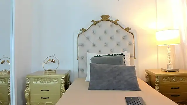 jessi lopez45 online show from February 9, 7:38 pm