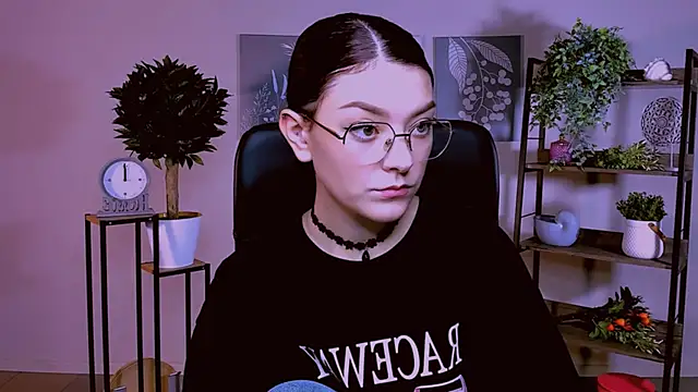 AnaSteisher online show from October 19, 9:11 am