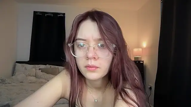 YasmineLace online show from October 29, 1:32 am