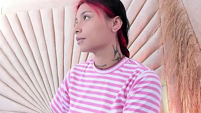 Emma duff online show from October 29, 12:31 pm