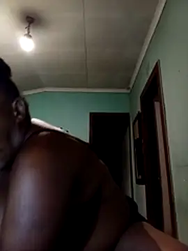 boobsqueenxo online show from December 21, 6:12 pm