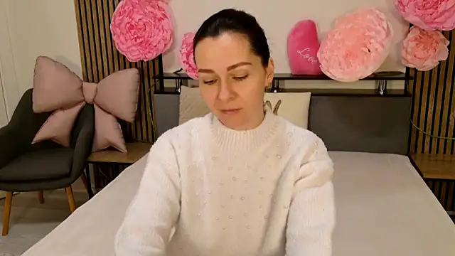 DitaNoir online show from February 20, 7:10 am