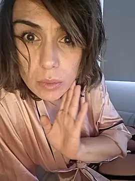 Your Desires07 online show from April 3, 4:43 am