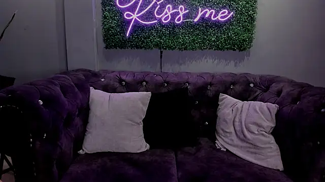 lovenatasha  online show from October 21, 6:34 pm