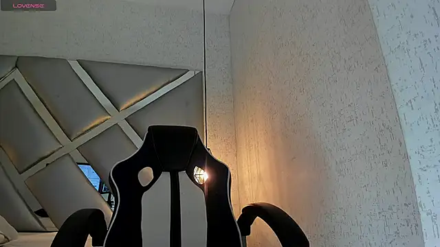 NATHALYMILLER VC online show from November 18, 12:39 pm