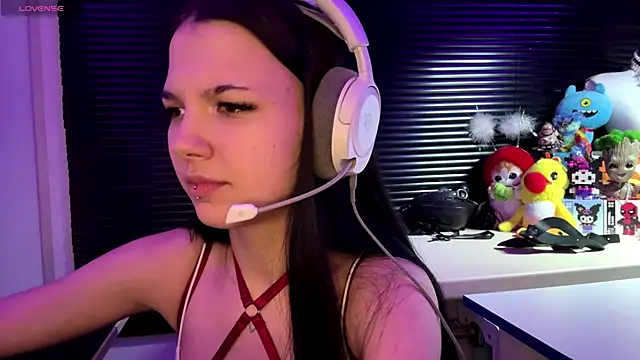 HanaMantanaDell online show from December 3, 3:14 pm