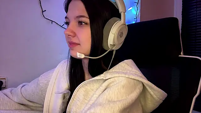 HanaMantanaDell online show from February 12, 3:03 pm