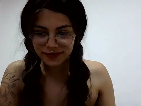 kaileyrivers online show from April 29, 2:37 am