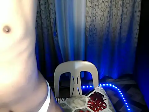 taylaxuxu online show from January 12, 11:43 pm