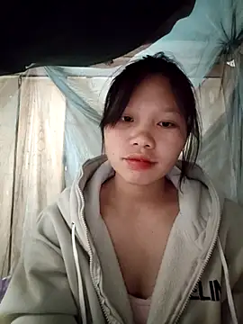 linh-miu99 online show from March 4, 6:42 am