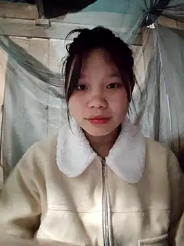 linh-miu99 online show from February 19, 2:33 am