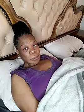 Hotcougar online show from December 15, 5:23 am