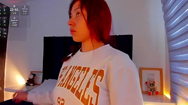 melanie roux   online show from March 28, 12:26 pm