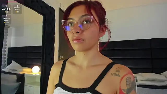 melanie roux   online show from March 9, 12:52 pm