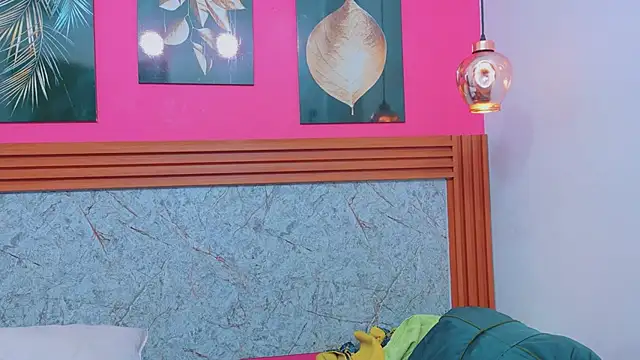 matureahomegirl online show from April 2, 2:53 am