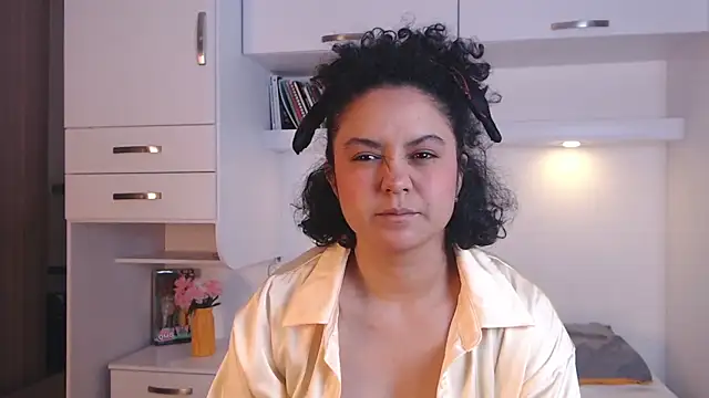 MartiRuis10 online show from November 5, 10:15 pm