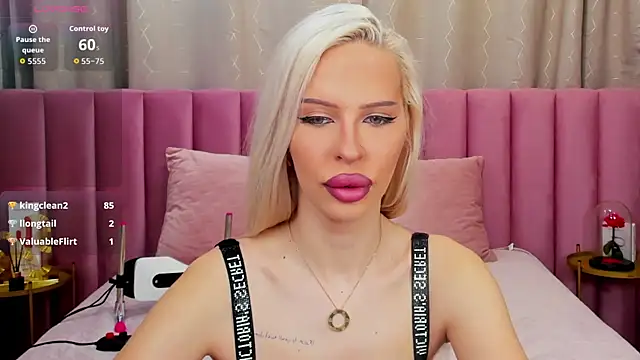 KailaCrystall online show from December 15, 1:44 am