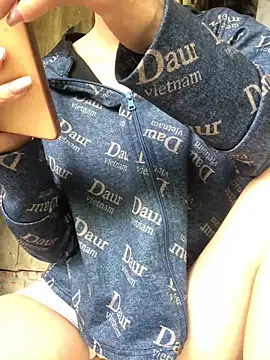 Kylie beem online show from March 31, 2:55 am