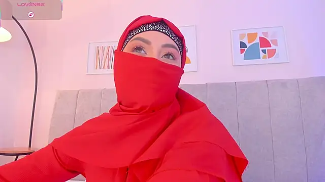 fatiima  online show from April 7, 7:16 pm