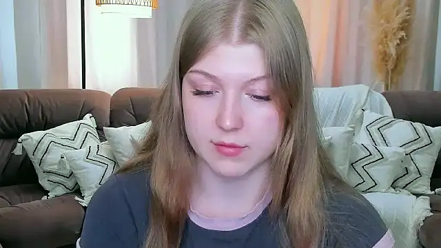 Stella Light online show from April 8, 12:40 pm