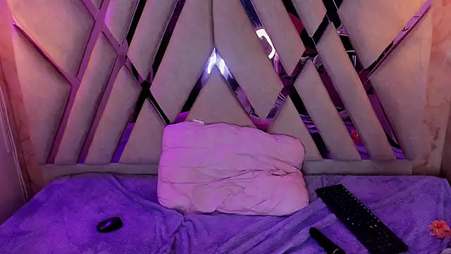 Isa doux online show from April 20, 5:32 am