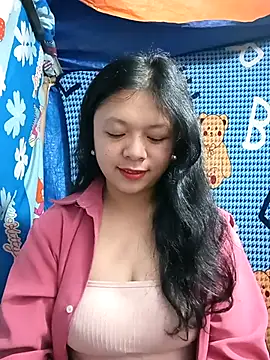 lisa-bae00 online show from December 18, 12:04 am