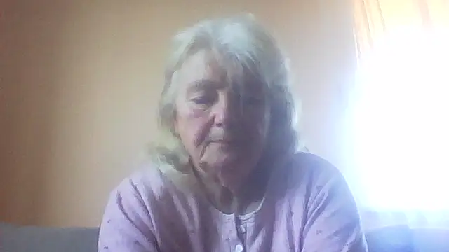 AmyLove353 online show from April 22, 5:04 am