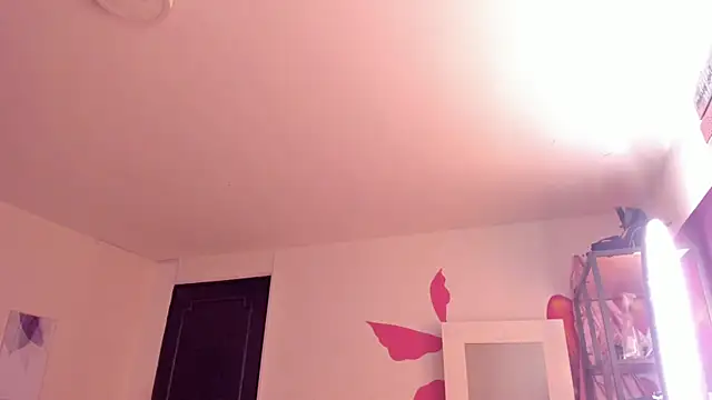 YariRose online show from March 25, 2:31 pm