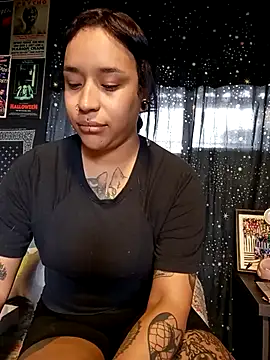 Isis Bathory online show from November 26, 3:57 pm