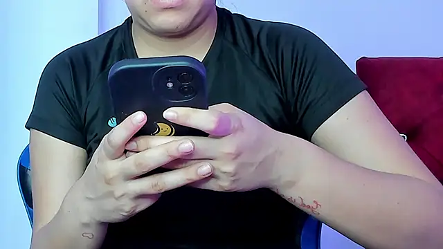 kittymonroe1 online show from April 6, 4:30 pm