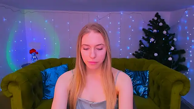 sassy cutie online show from December 23, 9:02 am