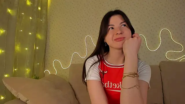 Stephanie Lopez online show from November 27, 9:50 pm