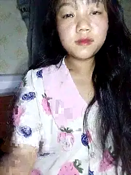 Quynhsumon online show from March 26, 3:36 pm