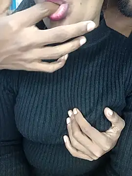 CoupleShow 432 online show from December 16, 8:15 pm