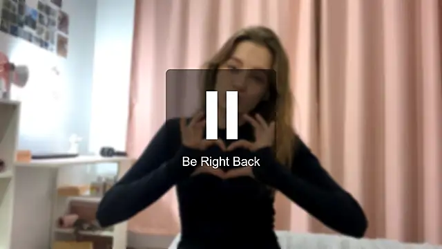 Kira Sanders online show from October 26, 7:53 pm