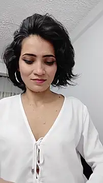 chloehanna online show from November 13, 7:24 pm