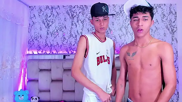 boyswantingplay online show from November 30, 9:02 am