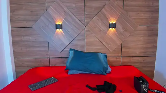 RosseDeAmore online show from January 15, 7:09 pm