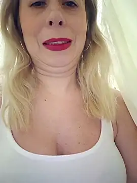 SelinaLovqx online show from March 4, 1:50 pm