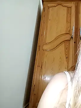 indilasixeey online show from October 25, 6:32 am