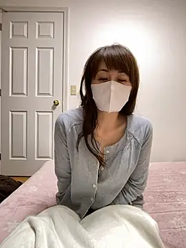 HONMONOHUUHU online show from February 8, 3:49 pm