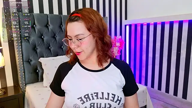 sussiestrawberry online show from October 29, 10:08 am