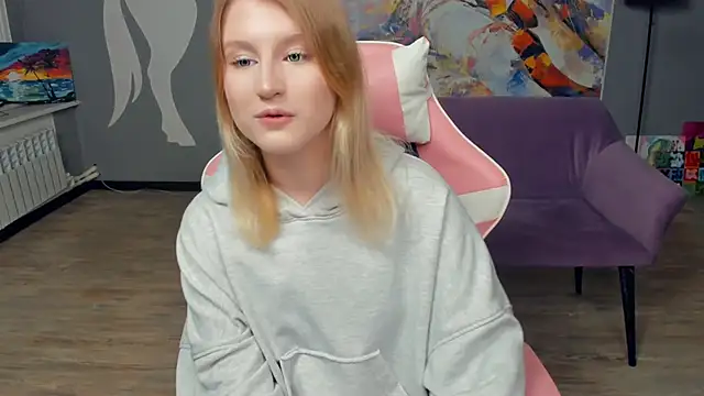 LisaRais online show from November 13, 8:41 pm