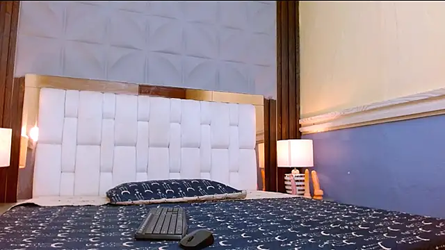 Gigi Mills online show from November 3, 4:33 pm