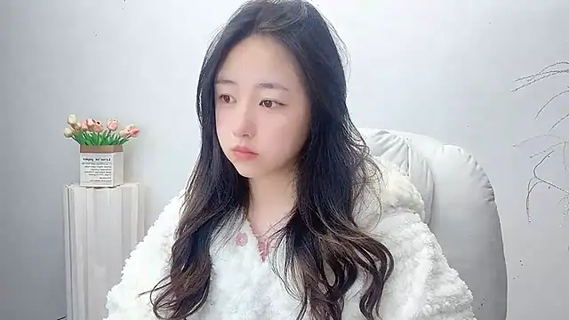 Love-hanzaizai718 online show from November 3, 8:02 pm