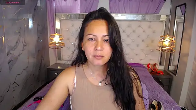 Melissa-roberts online show from December 4, 7:58 pm